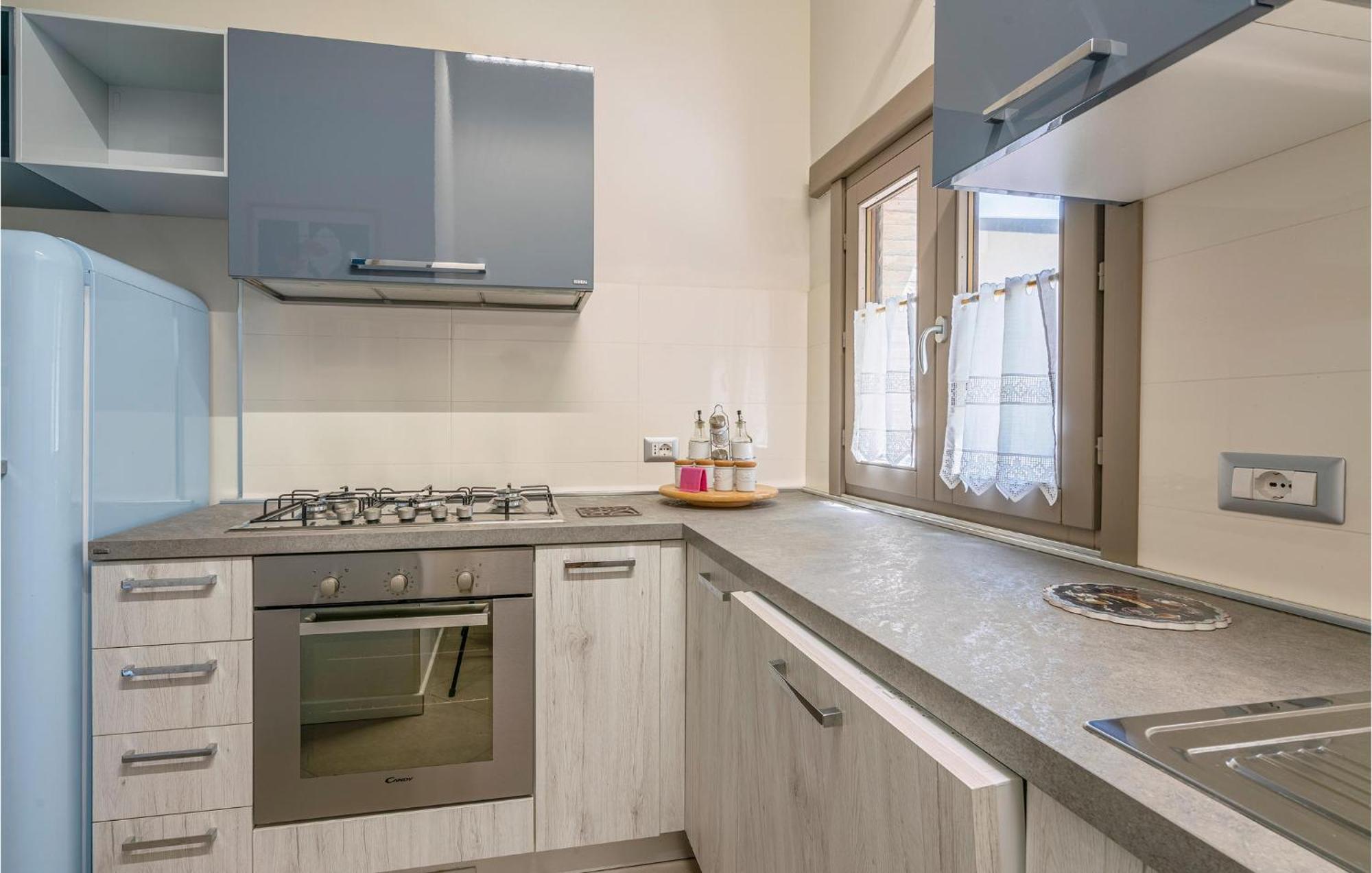 Nice home in Orte with Outdoor swimming pool, Internet&2 Bedrooms Buitenkant foto