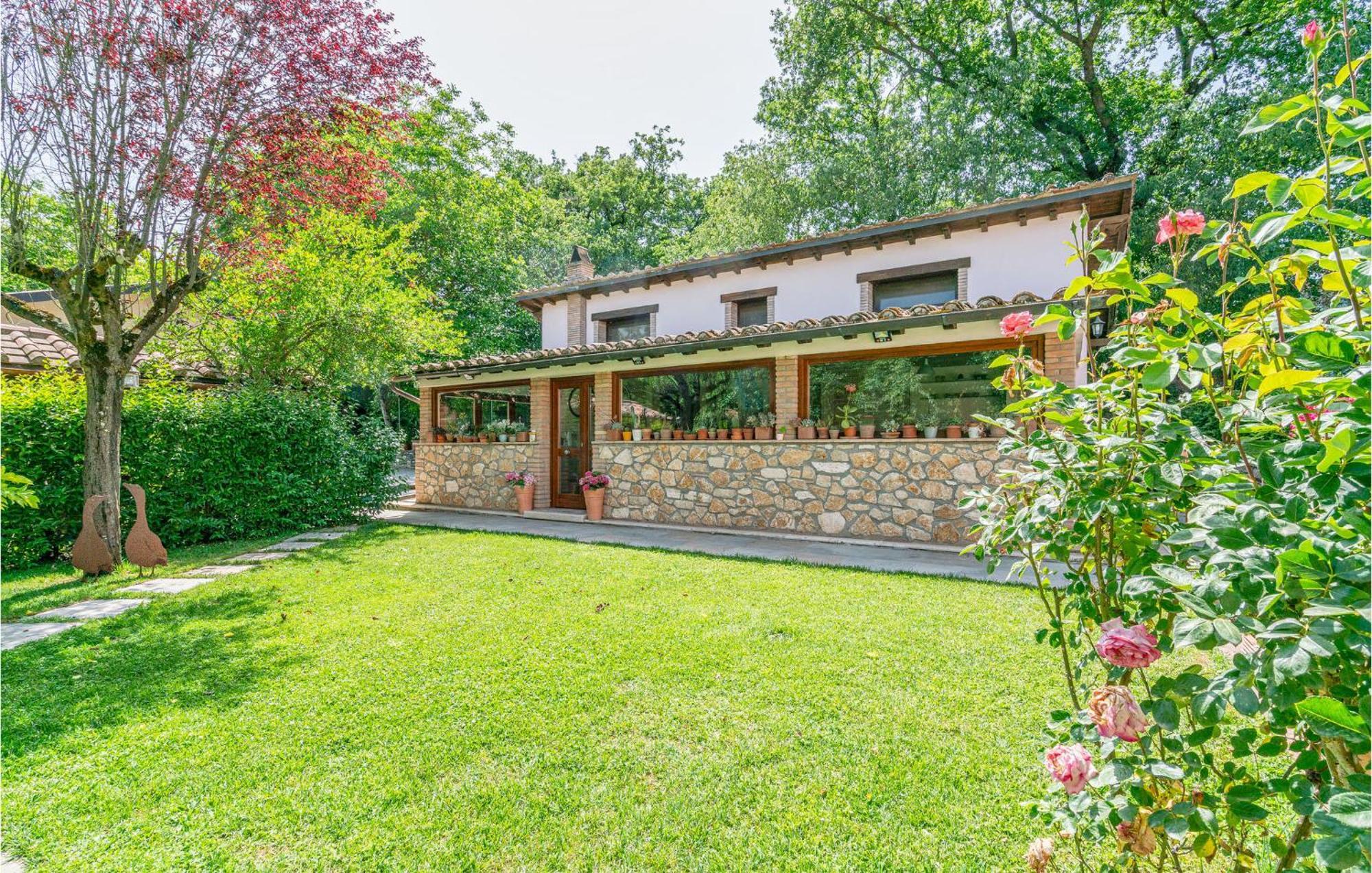Nice home in Orte with Outdoor swimming pool, Internet&2 Bedrooms Buitenkant foto